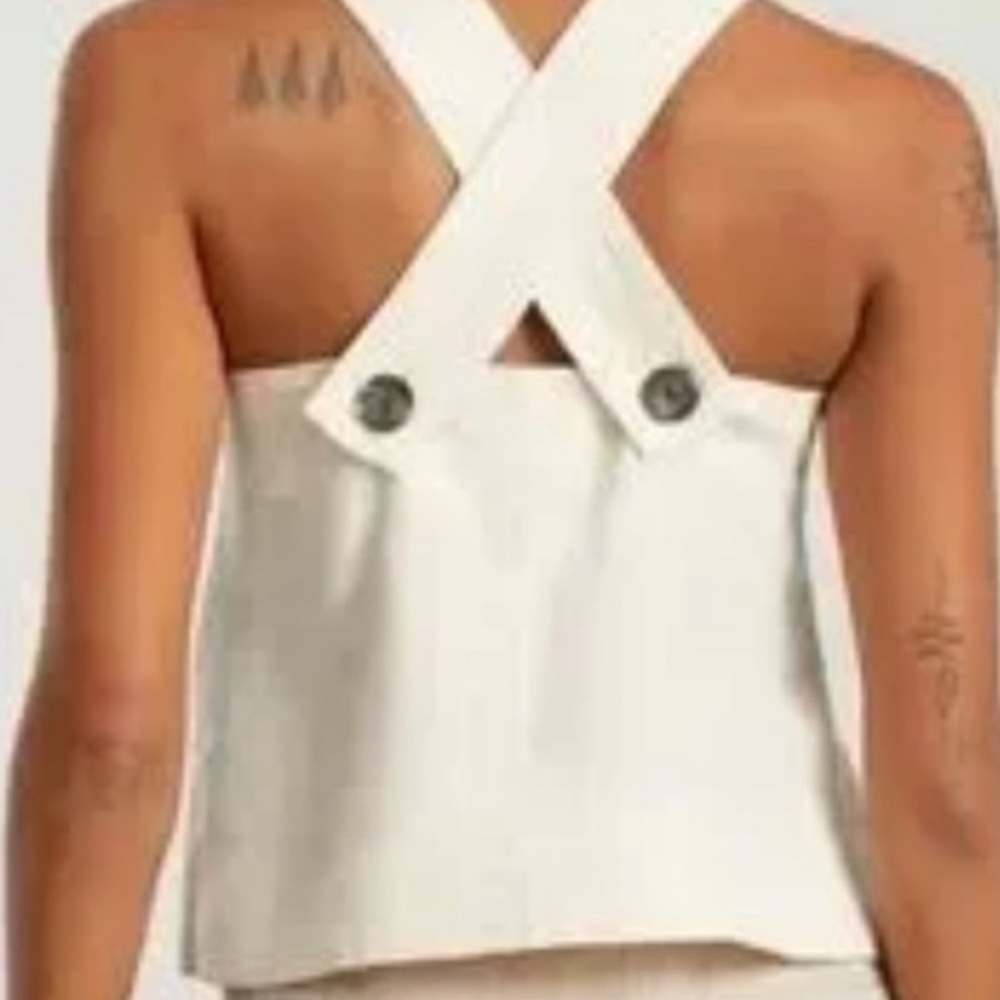 Everlane  NWT The  Apron” crop top
Cream color
100% Linen
Sz 12